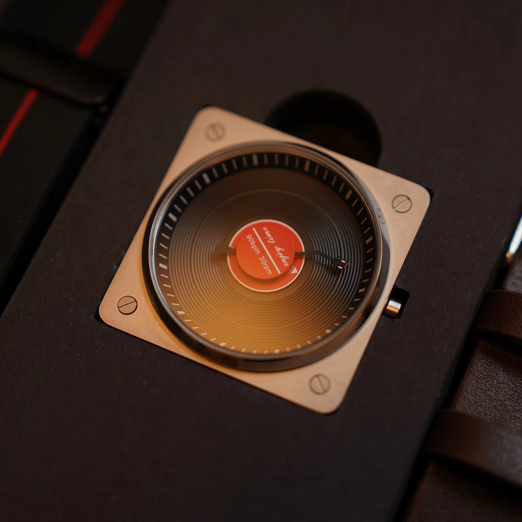 VELVET CARAT brings elegance to timepieces & fine jewelry